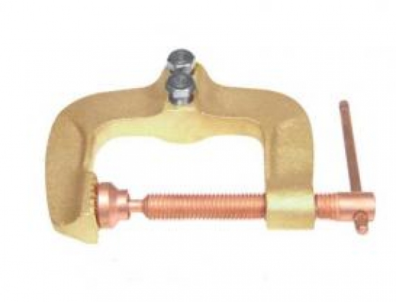 Stirrup Earth Clamp 700A at 35% and 600A at 60%